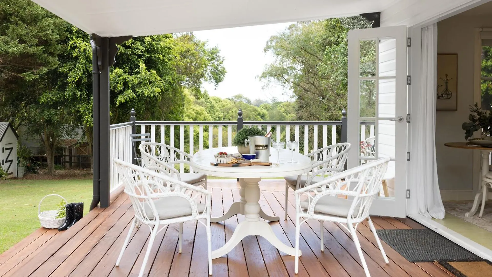 Exclusive Luxury Designer Cottage Estate For 10 - Peaceful Retreat Just 8 Minutes From Maleny Witta